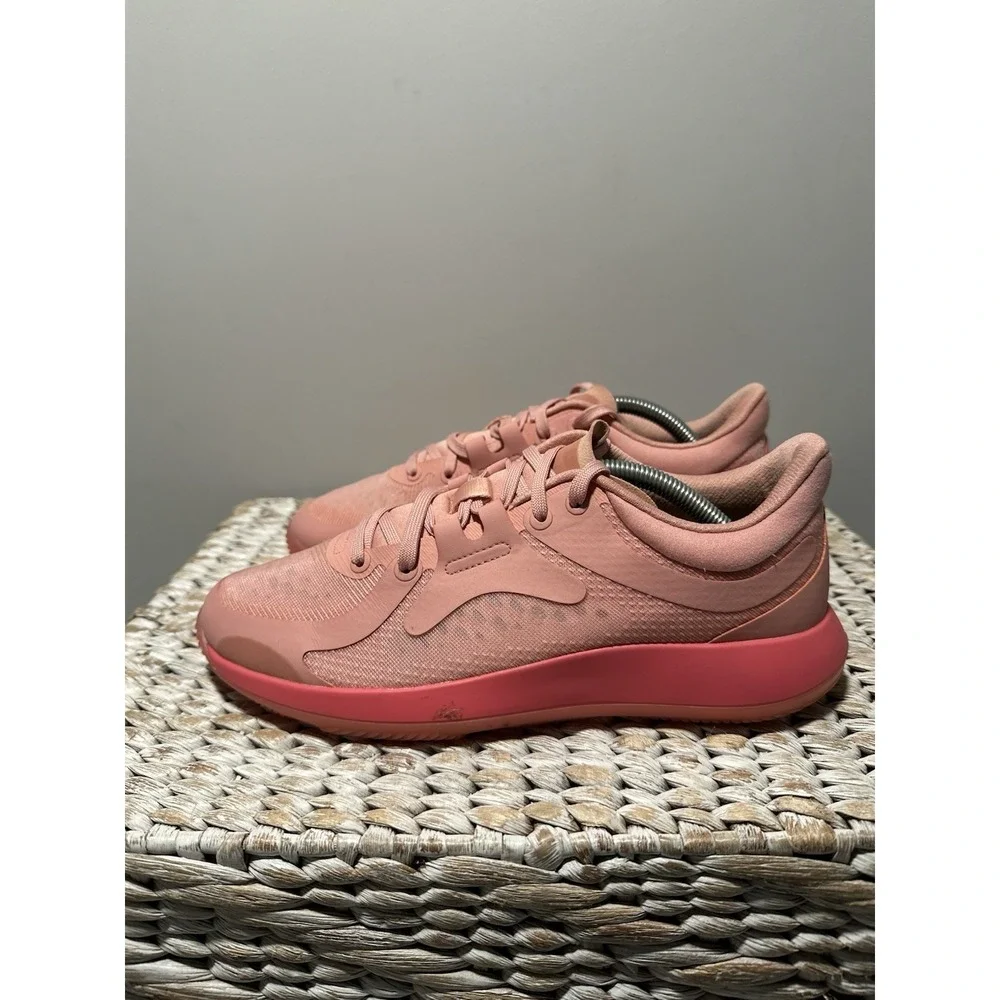 Lululemon Strongfeel Training Shoes Athletic Sneakers Women's Size 8 Pink
